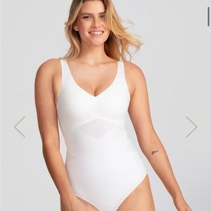 Honeylove Tank Bodysuit in White EUC